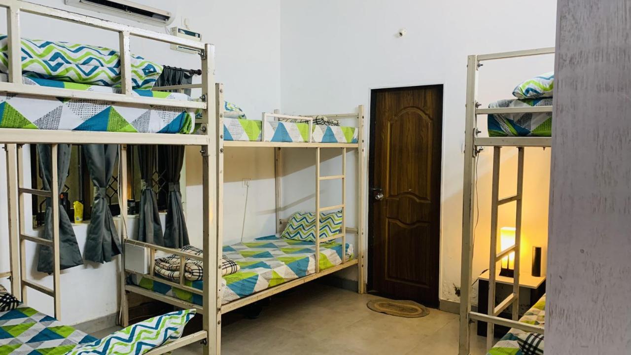 Rootsvilla Vagator - Longstays, Coworking Backpacker'S Hostel Εξωτερικό φωτογραφία